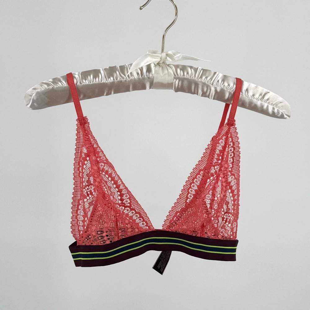 Victoria’s Secret Very Sexy Lace Striped Bralette Size S